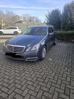 Bild des Angebotes Mercedes-Benz E 200 T BlueEFFICIENCY 7G-TRONIC Avantgarde