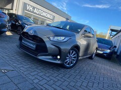 Bild des Angebotes Toyota Yaris 1.5*APPLE&ANDROID+Head-up*Klimaaut+R.KAMERA+Sitzhz