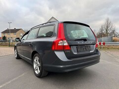 Bild des Angebotes Volvo V70 V70+2.4DKinetic