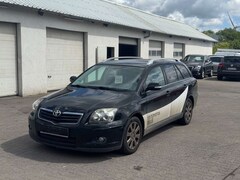 Bild des Angebotes Toyota Avensis Kombi 1.8 Team