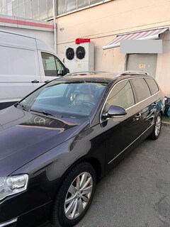 Bild des Angebotes VW Passat Variant 2.0 TDI DPF DSG Sportline