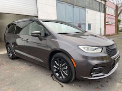 Bild des Angebotes Chrysler Pacifica S 3.6 Touring L 7Sit DVD Disp CarPlay