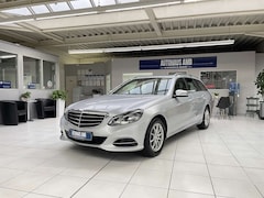 Bild des Angebotes Mercedes-Benz E 220 d Aut.T-Model Navi Kamera LED Schiebedach
