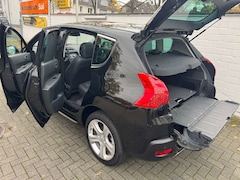 Bild des Angebotes Peugeot 3008 Platinum VollLeder Panorama HeadUp Navi Xenon PDC