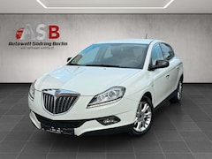 Bild des Angebotes Lancia Delta Oro 1.4 MultiAir16v Oro 1.Hand LED*Alcanta
