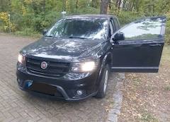 Bild des Angebotes Fiat Freemont Freemont 2.0 Multijet 16V DPF Automatik Allrad Black Code