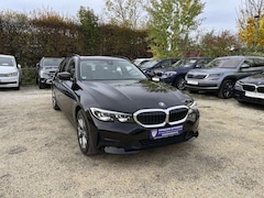 Bild des Angebotes BMW 320 d Touring xDrive Aut. AHK+LEDER+NAVI+LED+SPURASIST