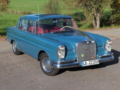 Bild des Angebotes Mercedes-Benz 220 SE: gr. Heckflo. W111, SSD, Leder, Servo, H-Kennz.