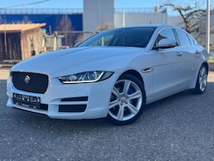 Bild des Angebotes Jaguar XE Prestige 2.0 LED NAVI KAM TWA SPUR LEDER EU6