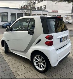 Bild des Angebotes smart forTwo Micro Hybrid Drive 52kW (451.380)