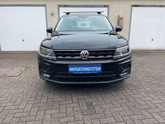 Bild des Angebotes VW Tiguan SOUND NAVI MEDIA APPLECARPL.ACC.SPUR.AHK.PDC.MFL