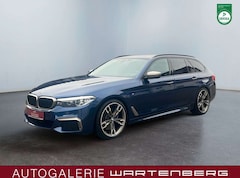 Bild des Angebotes BMW 550 d xDrive Touring/AHK/LED/HUD/H&K/CAM/NAVI/