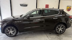 Bild des Angebotes Maserati Levante Sonderlackierung / Jahreswagenzustand / Unfallfrei