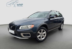 Bild des Angebotes Volvo XC70 Summum AWD/Leder/PDC/Bi-Xenon/Dynaudio