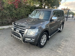 Bild des Angebotes Mitsubishi Pajero 3.2 DI-D Diamant Edition