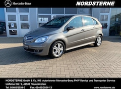 Bild des Angebotes Mercedes-Benz B 180 B 180 CDI Sports Tourer AUTOMATIK+NAVI+AHK+SHZ