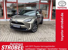 Bild des Angebotes Toyota Yaris Cross Hybrid 1.5 VVT-i Team Deutschland mit 2 Paketen!