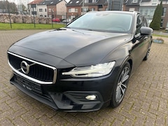 Bild des Angebotes Volvo V60 Kombi Momentum Pro