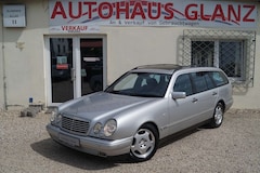 Bild des Angebotes Mercedes-Benz E 320 T Avantgarde 2.Hand*Leder*Navi
