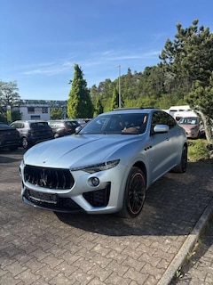 Bild des Angebotes Maserati Levante Modena Tributo F Werksgarantie bis 03.2026 !AUTO V