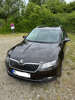 Bild des Angebotes Skoda Superb Combi 2.0 TDI DSG Ambition