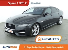 Bild des Angebotes Jaguar XF 30d R-Sport Aut. *NAVI*VC*HUD*ACC*CAM*SHZ*