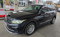 Bild des Angebotes VW Tiguan Elegance 4Motion Business DSG Navi AHK TOP