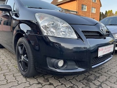 Bild des Angebotes Toyota Corolla Verso 1.8 Team 1-HAND AHK PDC V+H 7-Sitzer
