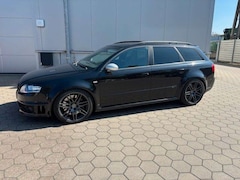 Bild des Angebotes Audi RS4 Avant*Scheckheft/Schale/RS-Spiegel/SSD*