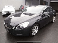 Bild des Angebotes Volvo S60 D3 Momentum, 2. Hand, Niedriger KM, Kameras
