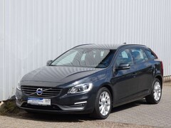 Bild des Angebotes Volvo V60 Kombi Business Edition-Klima-Xenon-Navi-PDC