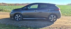 Nissan Leaf Tekna 40 kWh  Vollausstattung  Wärmepumpe HU '27