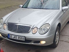 Bild des Angebotes Mercedes-Benz E 240 4Matic Classic