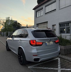 Bild des Angebotes BMW X5 M M50d Sport-Aut.