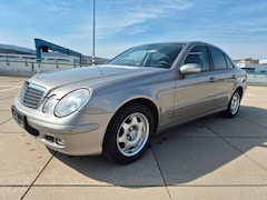 Bild des Angebotes Mercedes-Benz E 350 E Limousine  4Matic Airmatic Leder TÜV Neu