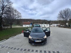 Bild des Angebotes Citroen C4 HDi 115 Attraction