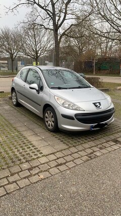 Bild des Angebotes Peugeot 207 75 Filou