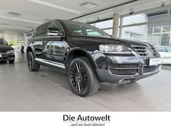 Bild des Angebotes VW Touareg W12 Executive 6.0 NAVI LEDER MEMORY SHZG Klima