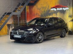 Bild des Angebotes BMW 530 d Touring M Sport~LASER~HEAD-UP~KAMERA~LEDER