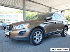 Bild des Angebotes Volvo XC60 T6 3.0 AWD Summum ACC/Navi/FourC/Bluetooth