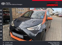 Bild des Angebotes Toyota Aygo x-JBL *ZWEIFARBLACKIERUNG*JBL-SOUNDSYSTEM*KLIMA*RÜ