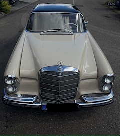 Bild des Angebotes Mercedes-Benz 220 Coupé W111
