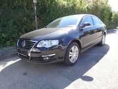 Bild des Angebotes VW Passat Highline-1hand-Alcantara-Tüv Neu-SHG-AHK-Top 1A
