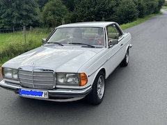 Bild des Angebotes Mercedes-Benz CE 230 Vollleder,Spurverbreiterung, Tieferlegung, H-Kennz