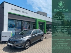 Bild des Angebotes Skoda Superb SUPERB COMBI PREMIUM EDITION ACC LEDER NAVI