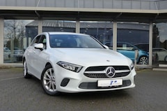 Bild des Angebotes Mercedes-Benz A 200 d Aut. Navi LED Kamera MBUX Teilleder