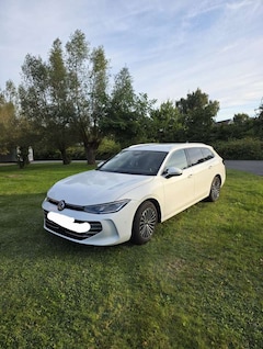 Bild des Angebotes VW Passat Variant 2.0 TDI SCR DSG Elegance