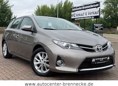 Bild des Angebotes Toyota Auris Life+*1.Hand*8-fach bereift*Garantie*