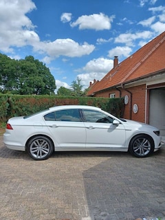 Bild des Angebotes VW Passat Volkswagen Passat Lim. 2.0 TDI Highline, DSG, 4M