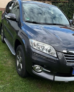 Bild des Angebotes Toyota RAV 4 RAV 4 2.2 D-4D 4x2 Travel